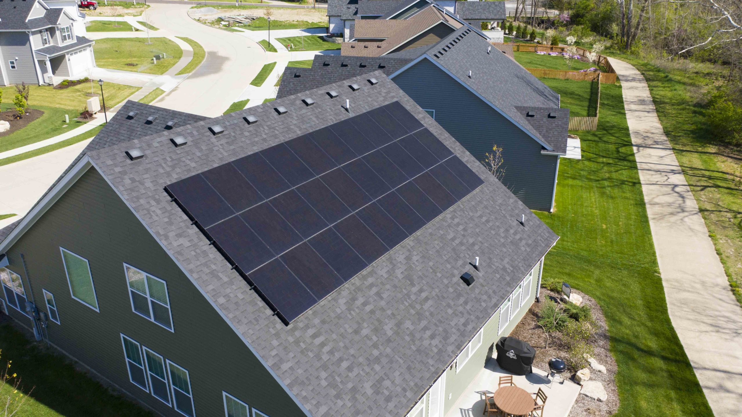 Homeowners in Columbia, Missouri take advantage of the solar energy. Solar panels are a great way to reduce your electric bill.